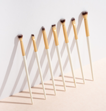 Load image into Gallery viewer, Iconic Nudes 7 Piece Brush Set