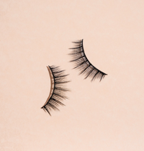 Load image into Gallery viewer, The Honey Lashes