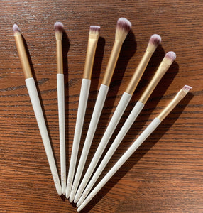 Iconic Nudes 7 Piece Brush Set